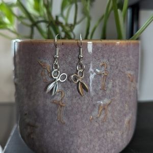 NWT Scissor earrings